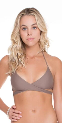 Luli Fama Cosita Buena Halter Bikini Top In Sandy Toes -Tial Muse Shop 2018L176 220 316 414 z
