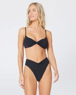 Ringo Bikini Top 27 Ringo Bikini Top -Tial Muse Shop 6128828 LSRIT21 LSNLB21 BLK H 1 580b380f 783a 49a1 84ee cf5f7e31f6cb
