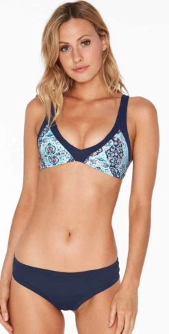 L Space Bali Hi Reversible Hart Cheeky Bottom BHHHB18-MDB 7 L Space Bali Hi Reversible Hart Cheeky Bottom BHHHB18-MDB -Tial Muse Shop lspace bali hiBHMTT18 MDB BHHHB18 MDB 3 584a448e f36b 4558 b9d0 7c6706231065